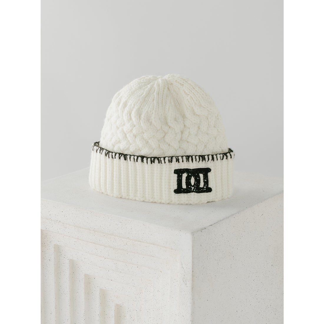 ダーリッチ Darich DDロゴバスケットニットビーニー （ホワイト