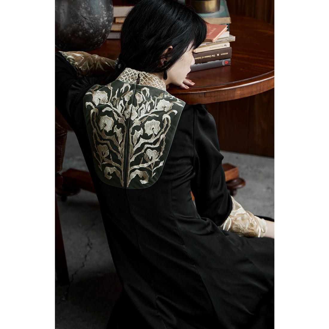 エトル etoll. バック刺繍フレアドレス （ブラック） - ファッション