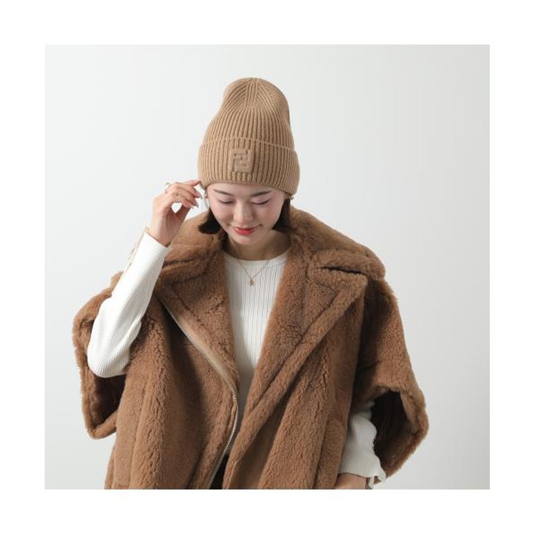 フェンディ FENDI FENDI ニット帽 FXQ939 ASG2 ニットキャップ