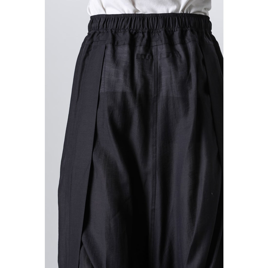 JULIUS Cotton / Nylon / Twill Twisted Sarouel Pants （Black