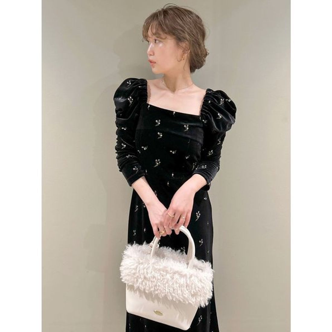 リリーブラウン LILY BROWN フラワーエンブロイダリースクエアネック