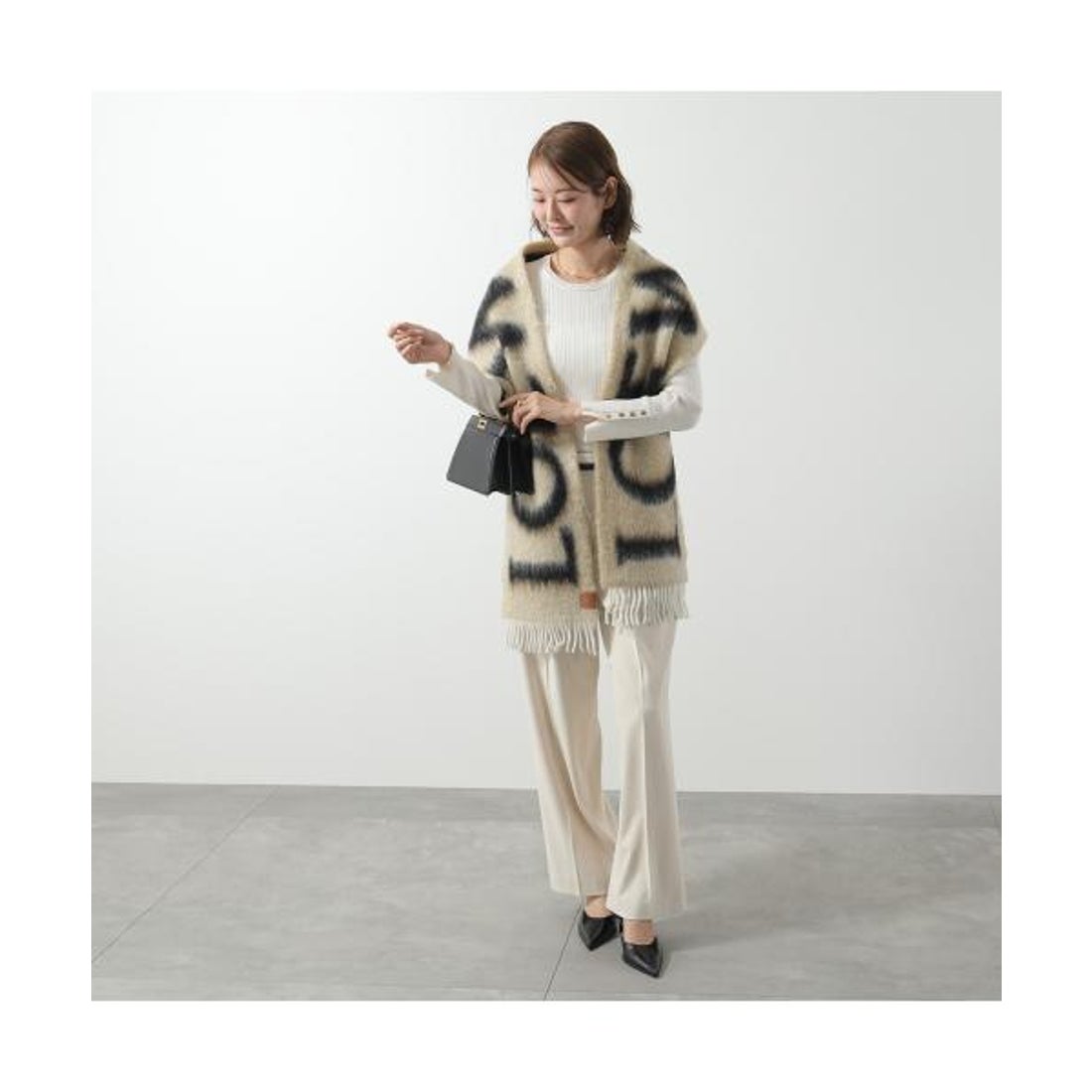 LOEWE ウール ホワイトマフラー Made in Spain LOEWE ウール ホワイト