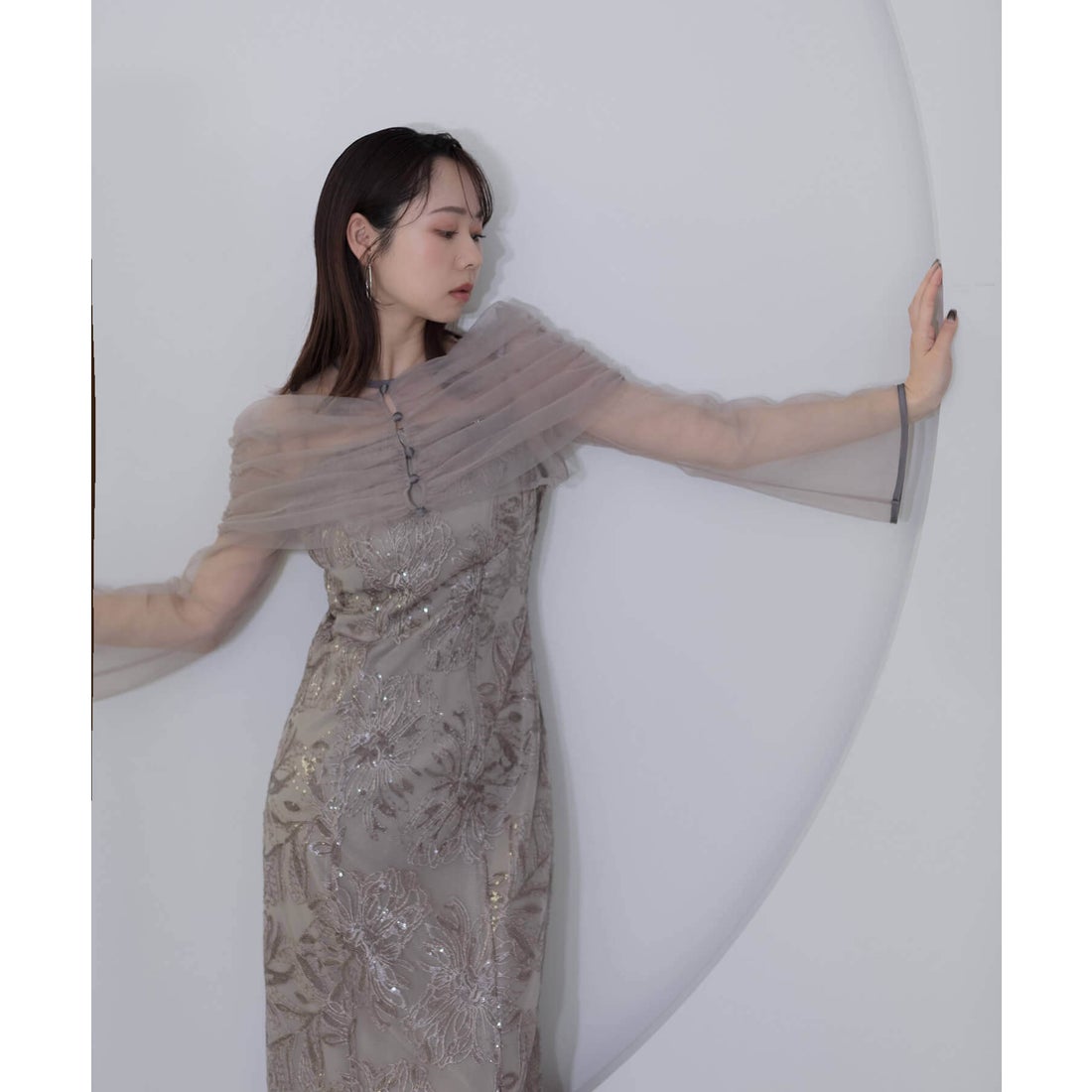 レジャ Leja チュールオフショルダー花柄Iラインドレスワンピース美脚