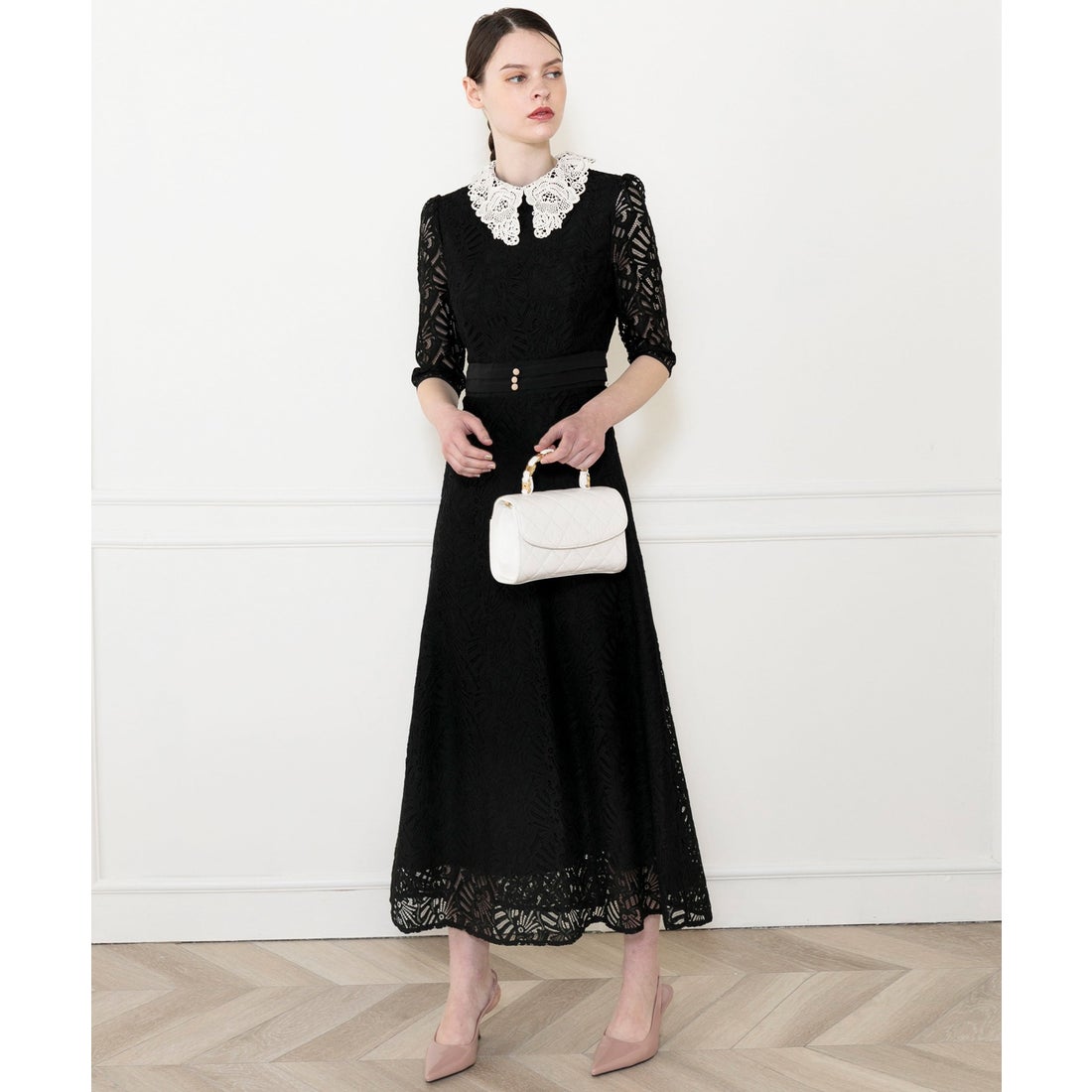 レジャ Leja レースビッグカラー花柄刺繍ウエストマークロングフレ