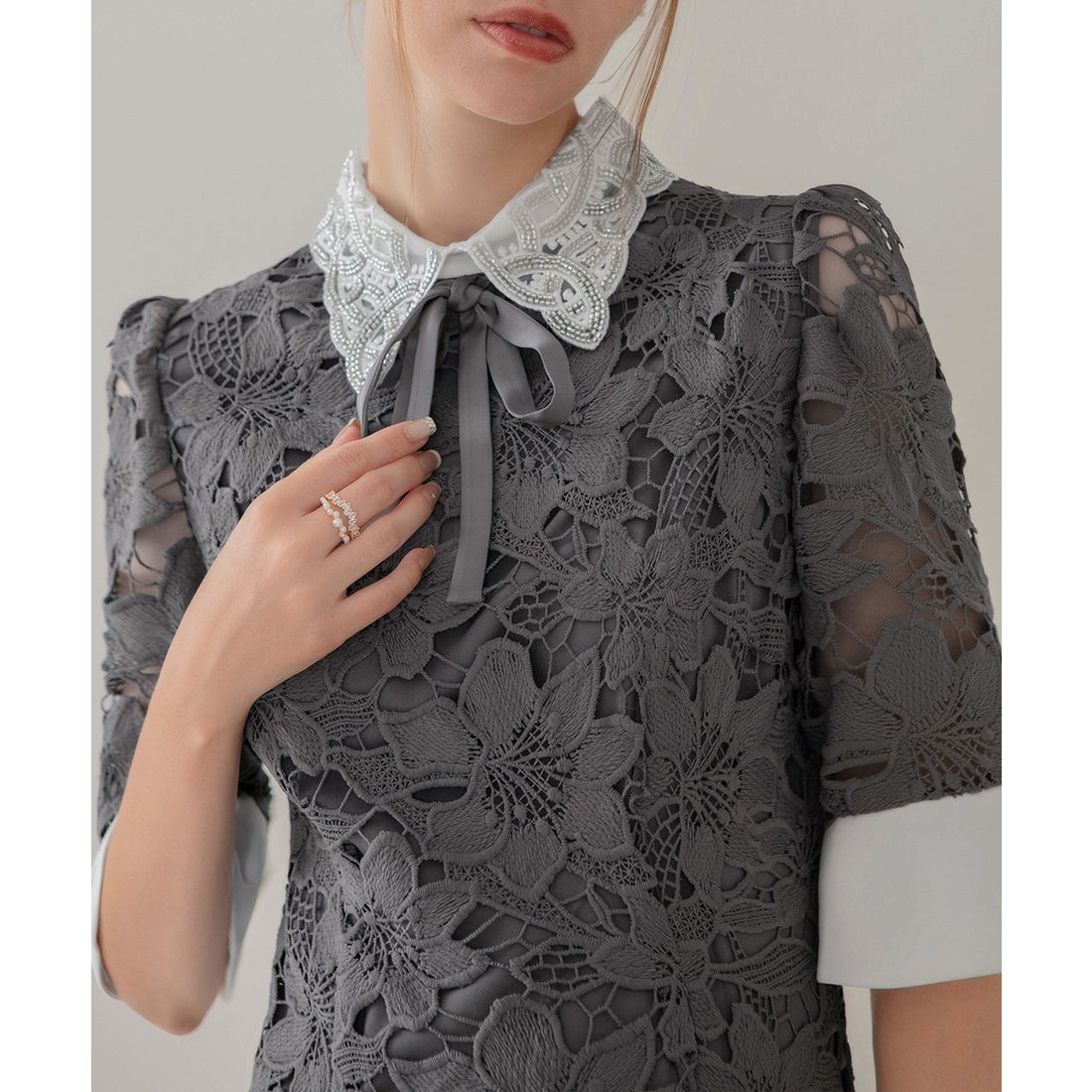 レジャ Leja パールカラーボウタイフラワーレースフィッシュテール