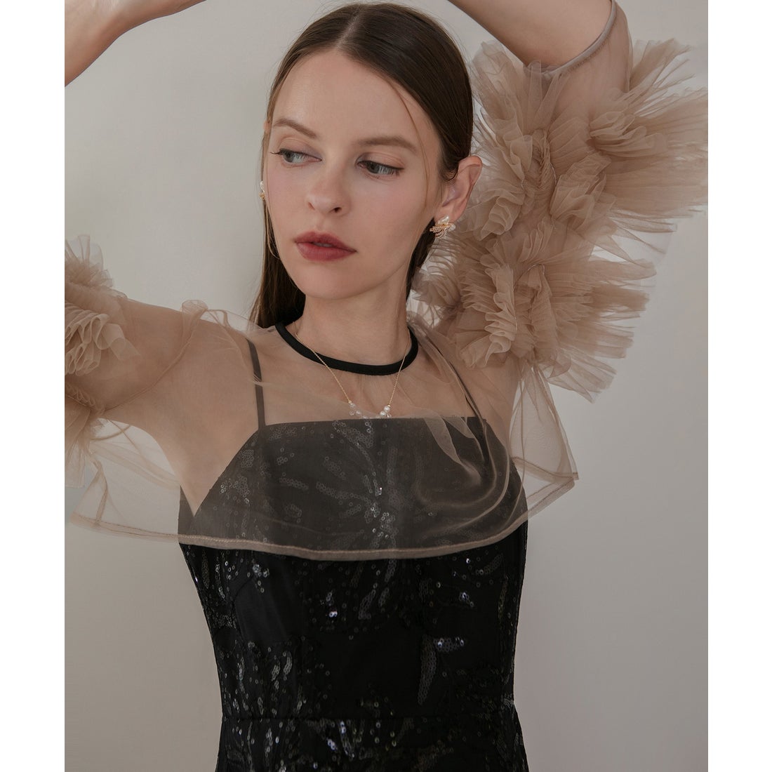 レジャ Leja フラワースパンコールチュールフリルスリーブIライン