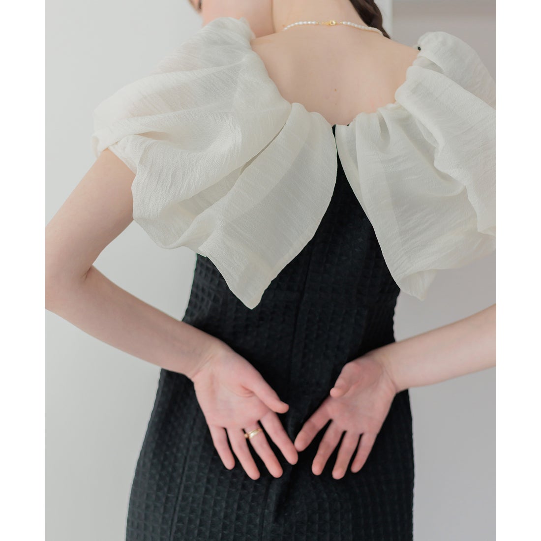 レジャ Leja 2WAYオフショルダーパフスリーブバリエマーメイド