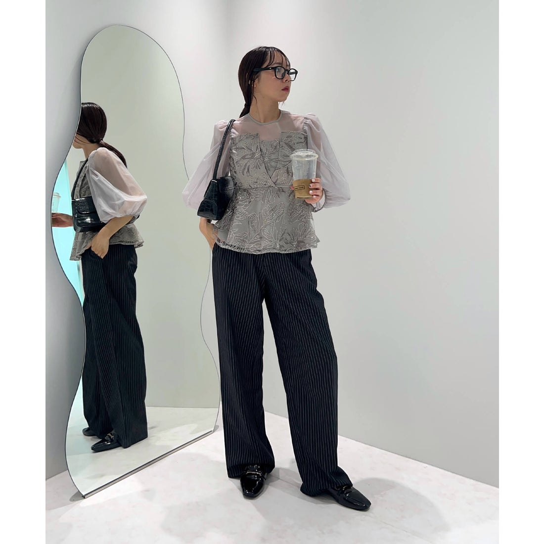 レジャ Leja シアーパフスリーブペプラムスパンコール花柄Iライン