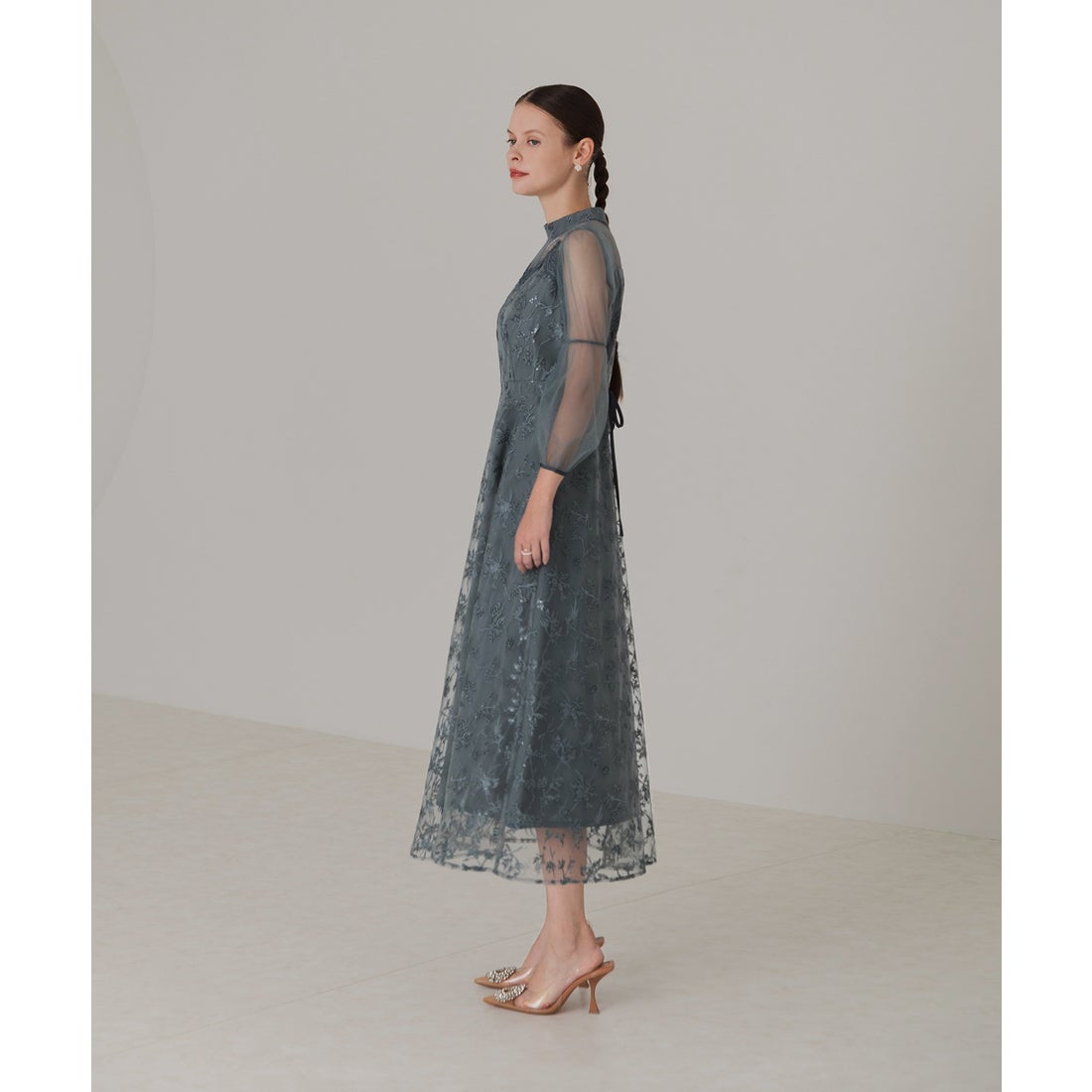 レジャ Leja 花柄刺繍レーススパンコールハートカットAラインドレス