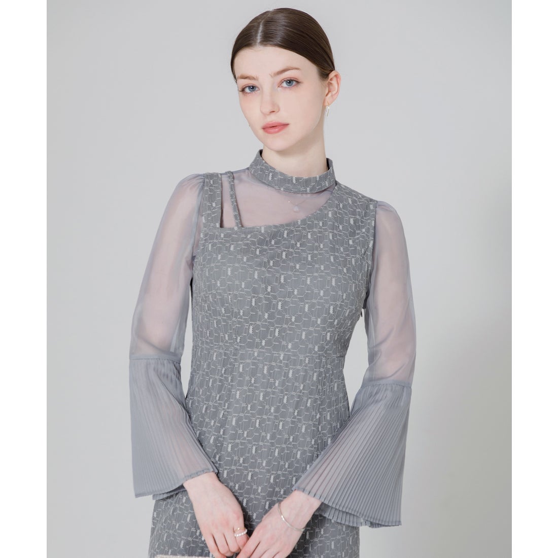 LEJA】ハイネックレース刺繍長袖パフスリーブフレアプリーツ袖 Leja