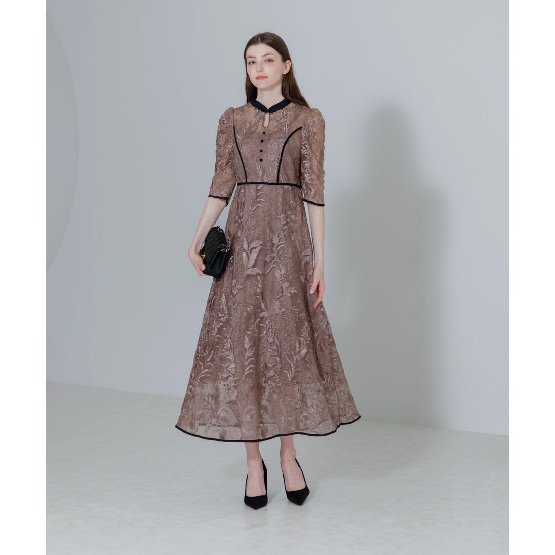 レジャ Leja 花柄刺繍レースチュールパフスリーブウエストマークプチ