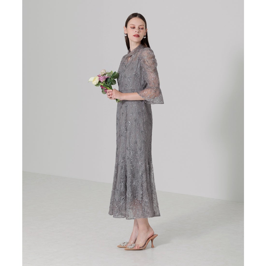 レジャ Leja スパンコール花柄刺繍ソフトパフスリーブマーメイドライン