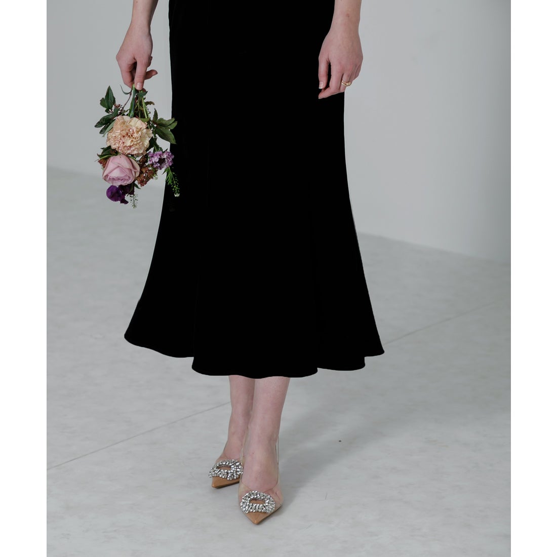 レジャ Leja 配色パイピング花柄刺繍ボレロ付きベロアマーメイドキャミ