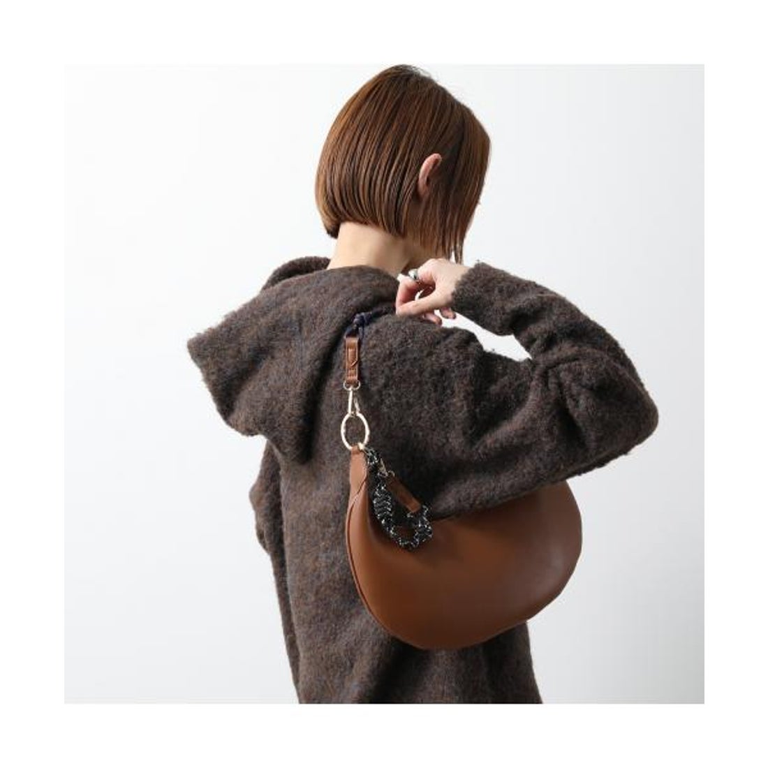 LE VERNIS（ル・ベルニ） パラコードムーン BAG キャメル