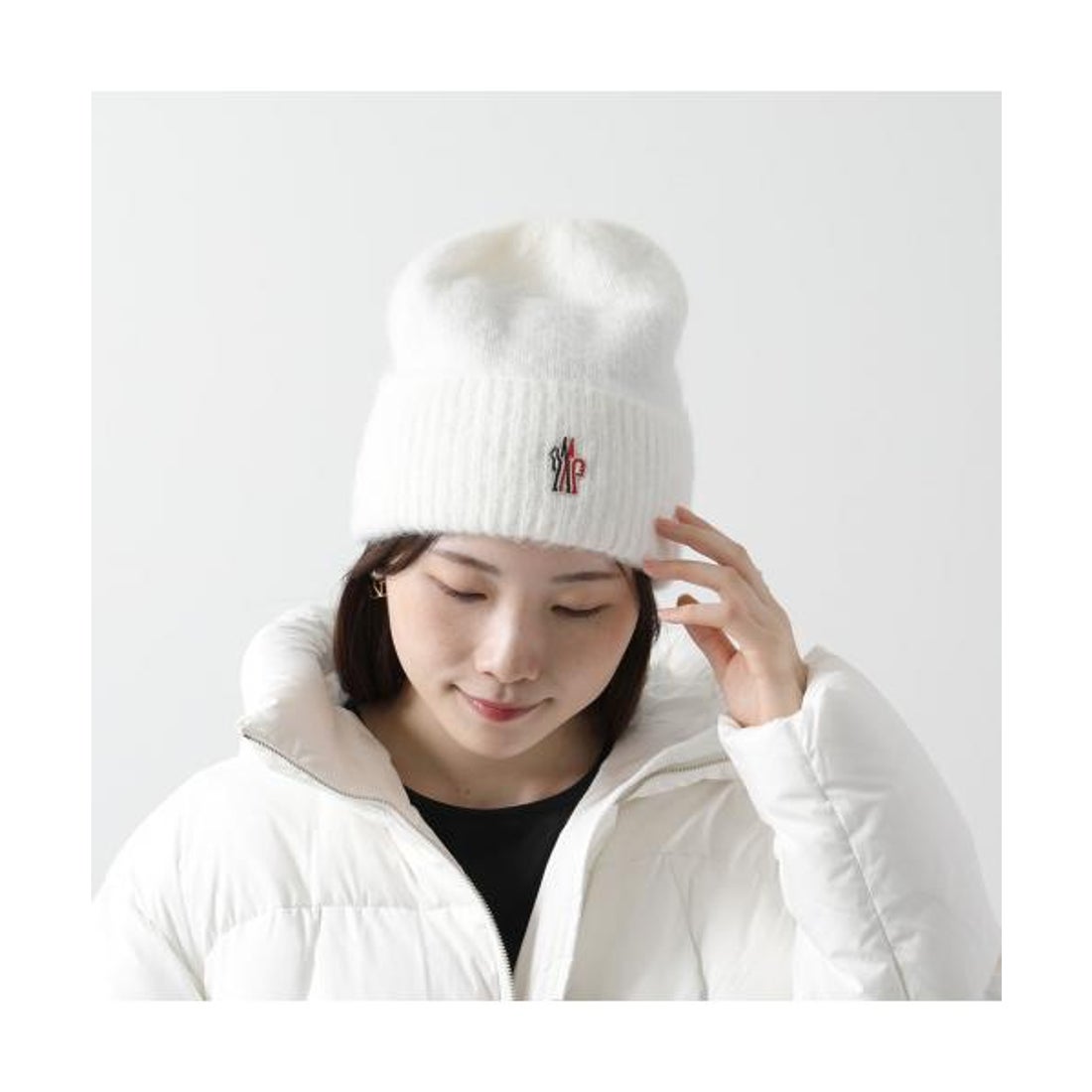 MONCLER モンクレール ホワイト ポンポン付きニット帽 モンクレール