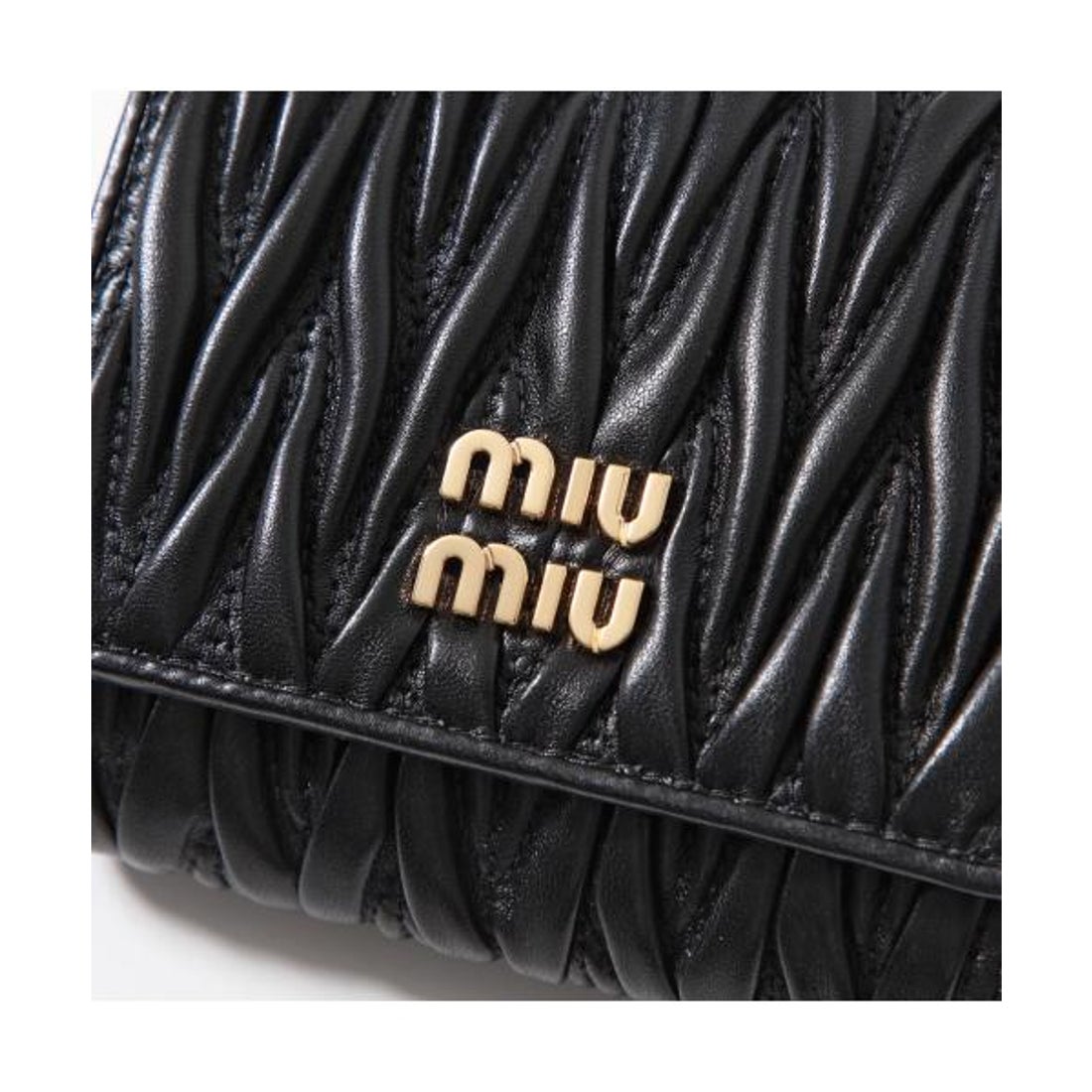 miu miu ブラック 三つ折り財布 MIU MIU ブラックレザー三つ折り財布