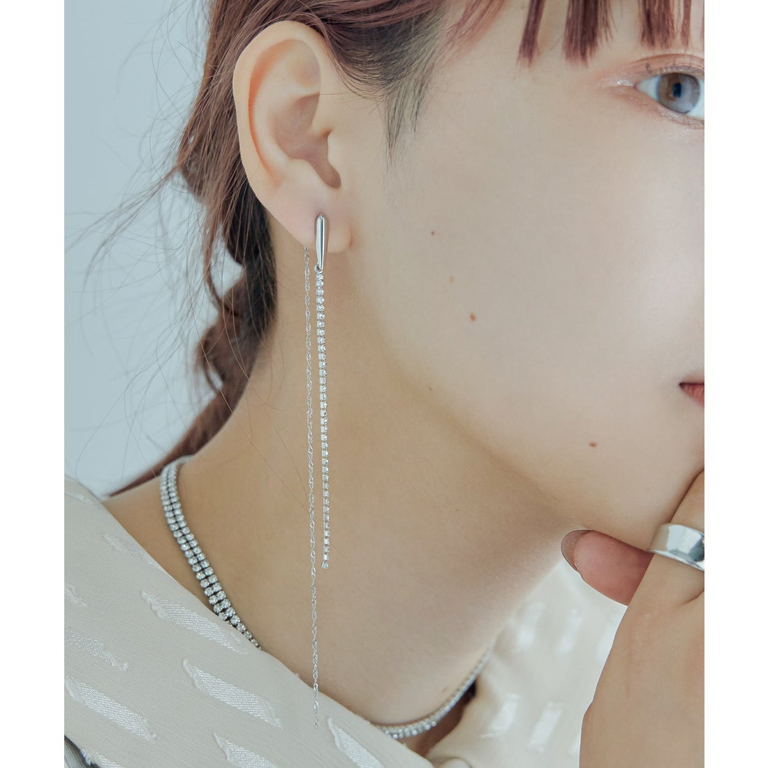 ニアナ niana ラインストーンチェーンロングピアス （シルバー