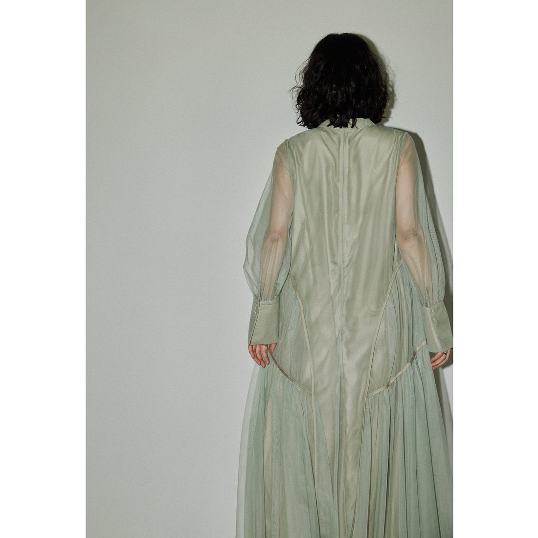 ニアナ niana チュールパイピングAラインドレス マタニティ 妊婦 結婚