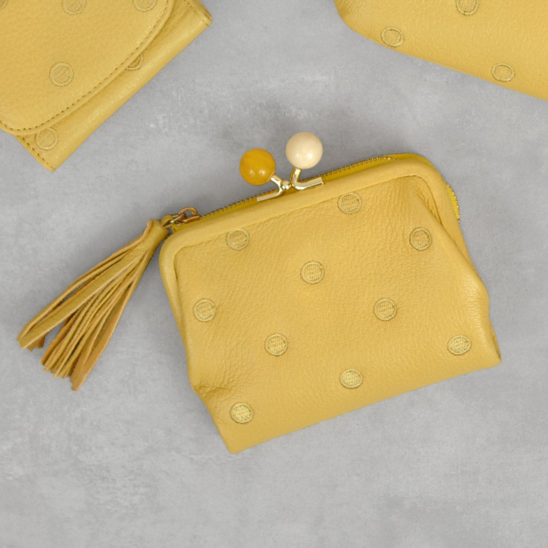 ロングセラー＞ペルケ perche アクリル玉がま口2つ折り財布 （YEDOT