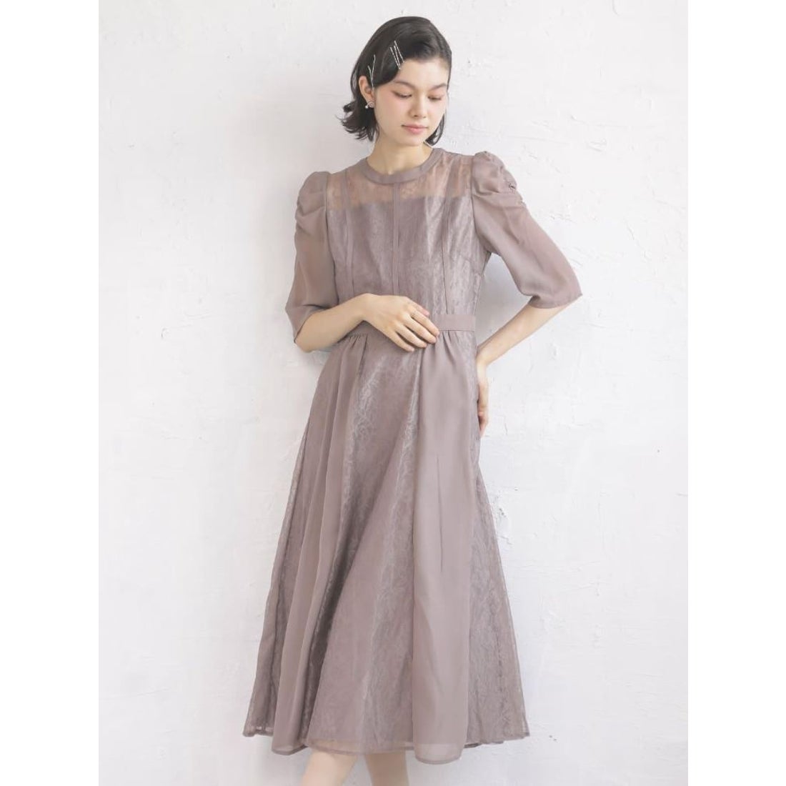 プチローブ petirobe ボリュームショルダーバイカラードレス （ライト