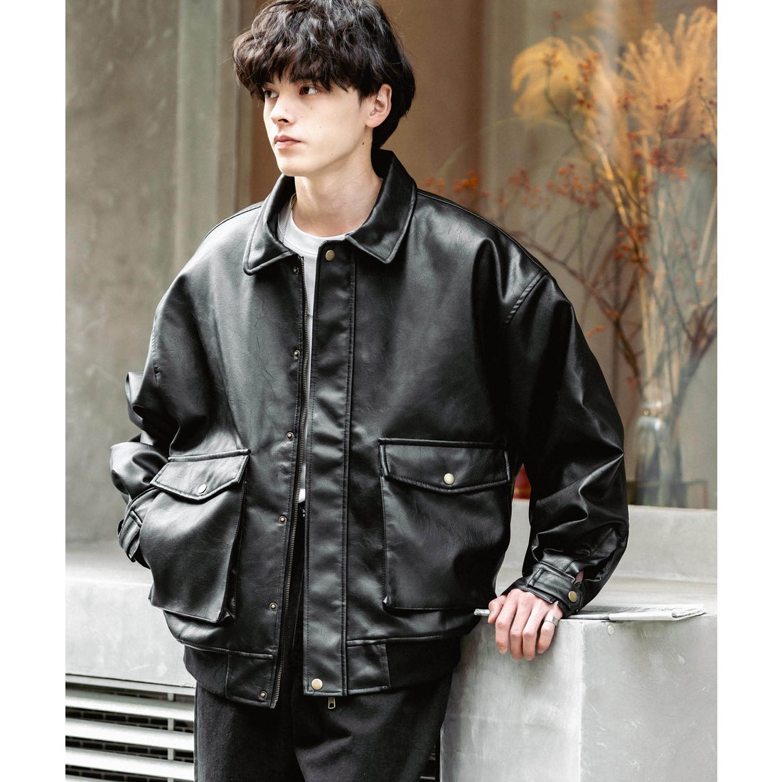 黒レザージャケット ボタン付き 黒 レザージャケット ボタン式