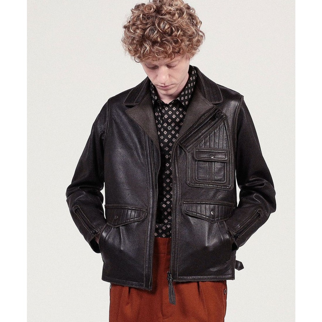 最高 【専用】TOMORROWLAND レザージャケット トゥモローランド