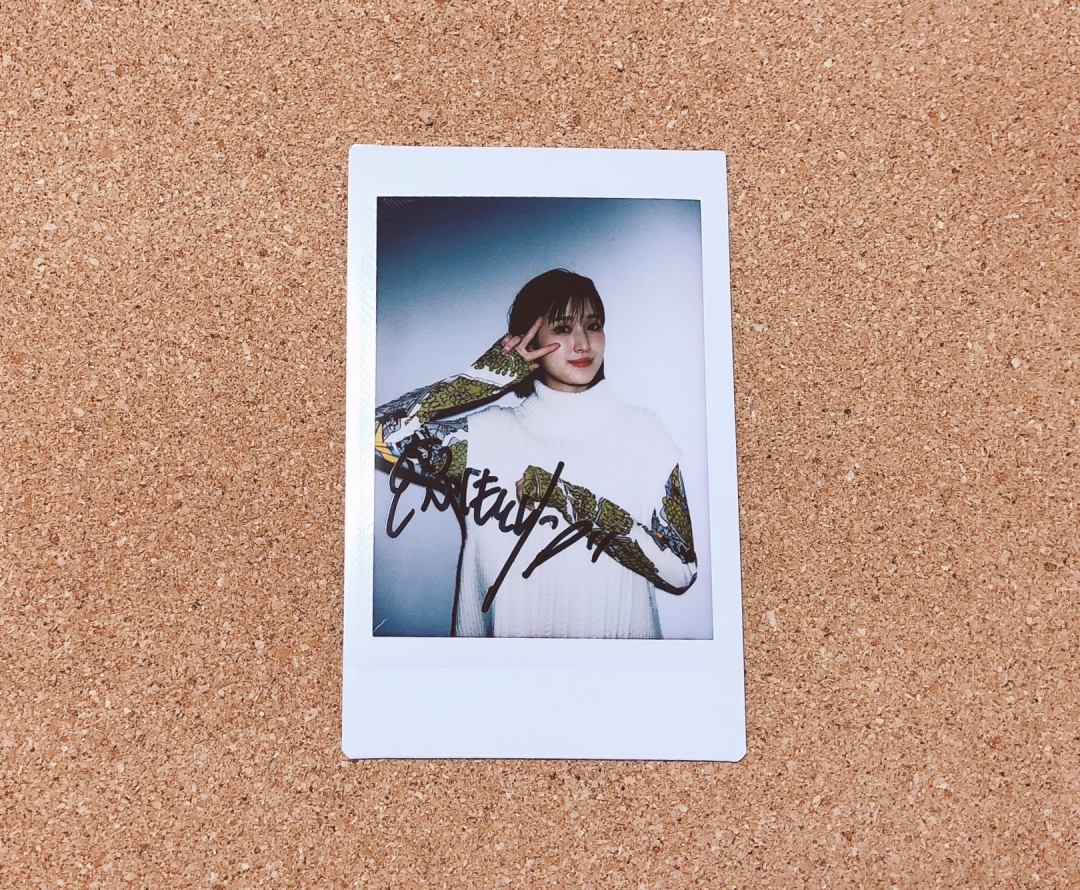 映画『君が落とした青空』インタビュー記念 “福本莉子 直筆サイン入り