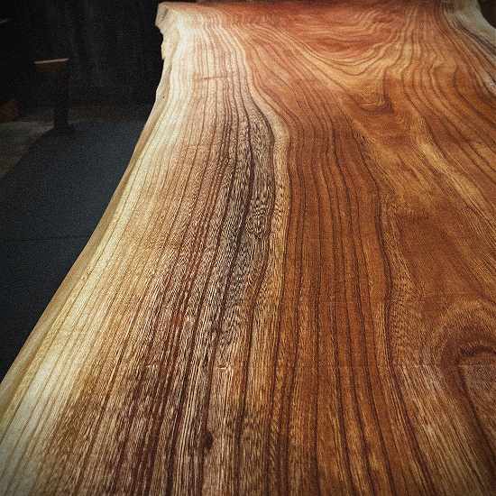 超希少】歴史を重ねた究極の欅一枚板 超希少】歴史を重ねた究極の欅一