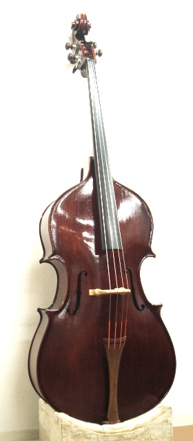 国産コントラバス4弦