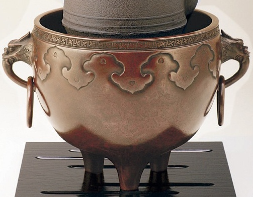 古銅 宣徳火鉢 在銘 饕餮文 古銅 宣徳火鉢 在銘 饕餮文