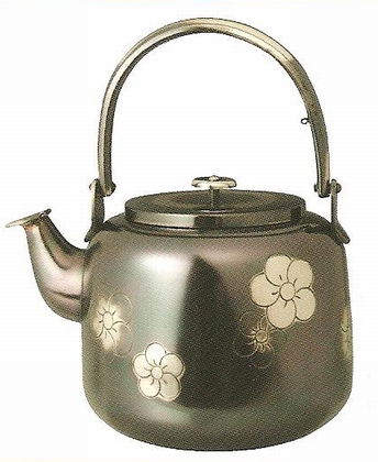 送料込【逢絢亭】茶道具 水屋道具 薬缶 口蓋付 打ち出し 菊桐の図 紙箱