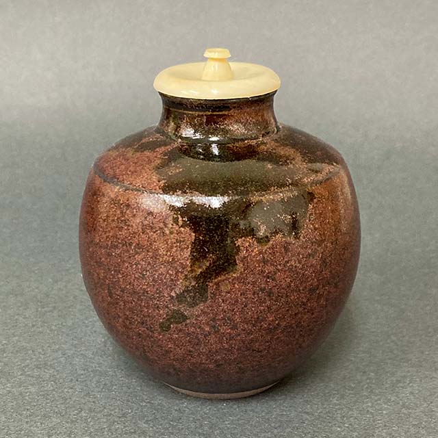 宋越窯浮彫竜紋桃型筆洗 書道具 文房具 現代工芸品 美術