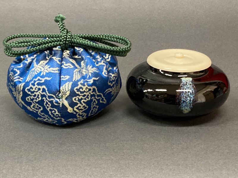 茶道具】大海 茶入 （長緒 名物裂正絹仕服 蓋：ラクト蓋） ※仕服は