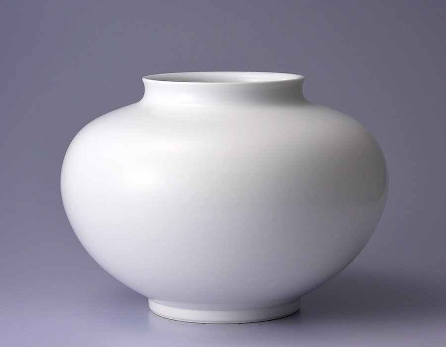 中村清六 】白磁の伝統 高麗庵 清六窯 中村清六作 白磁 壷。