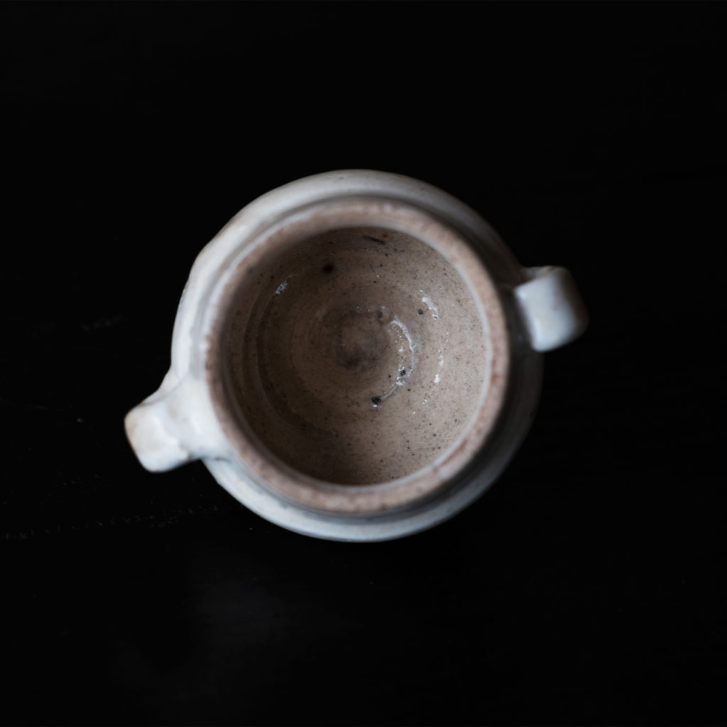 中国 磁州窯白釉 褐彩 双耳小壷 C R8242 中国 磁州窯白釉 褐彩 双耳小