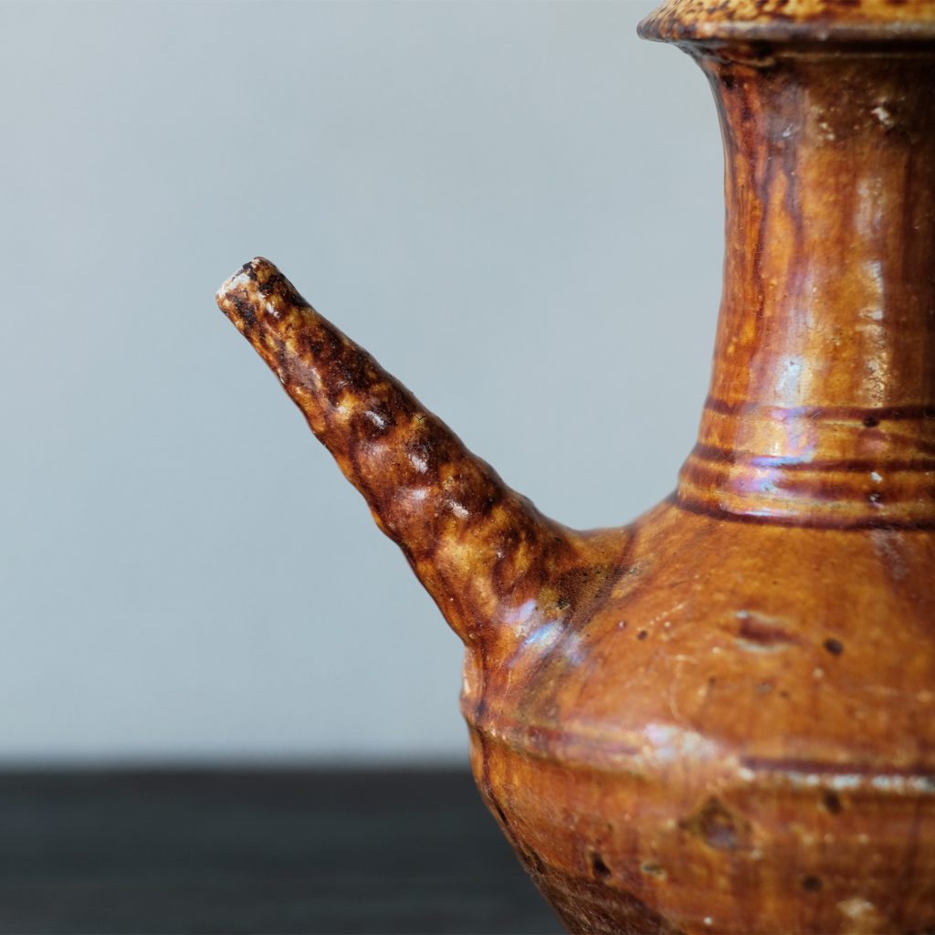 元朝 磁竈窯 褐釉ケンディ形水注 | 骨董と詩学 Antique & Poetics | 蛇韻律