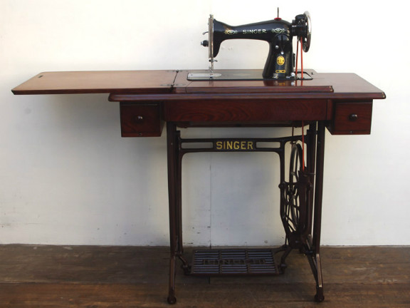 No.660 SINGER 15U シンガー製 家庭用足踏みミシン：アンティーク