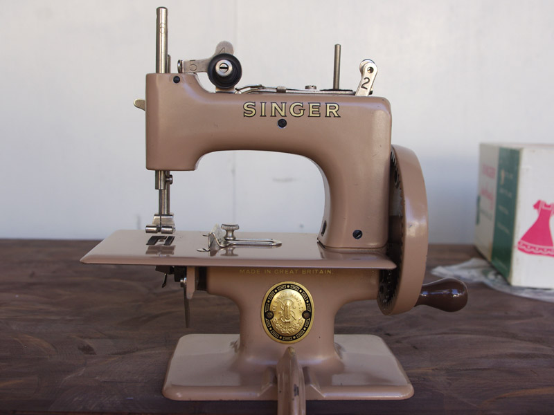 No.803 SINGER 20 英国シンガー製 縫えるトイミシン：アンティーク