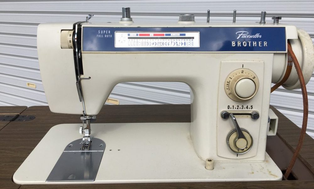 祖母の嫁入り道具ブラザー・ペースセッター701 ZZ2-B701 | ミシンの世紀