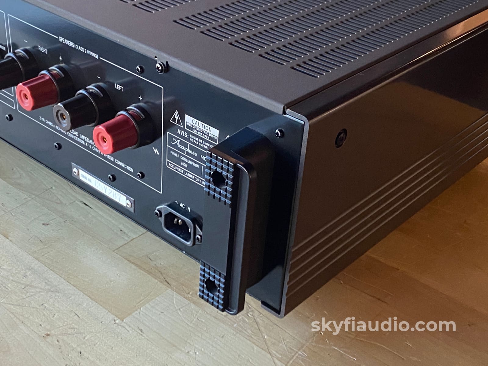 Accuphase A-30 Solid State CLASS-A Amplifier