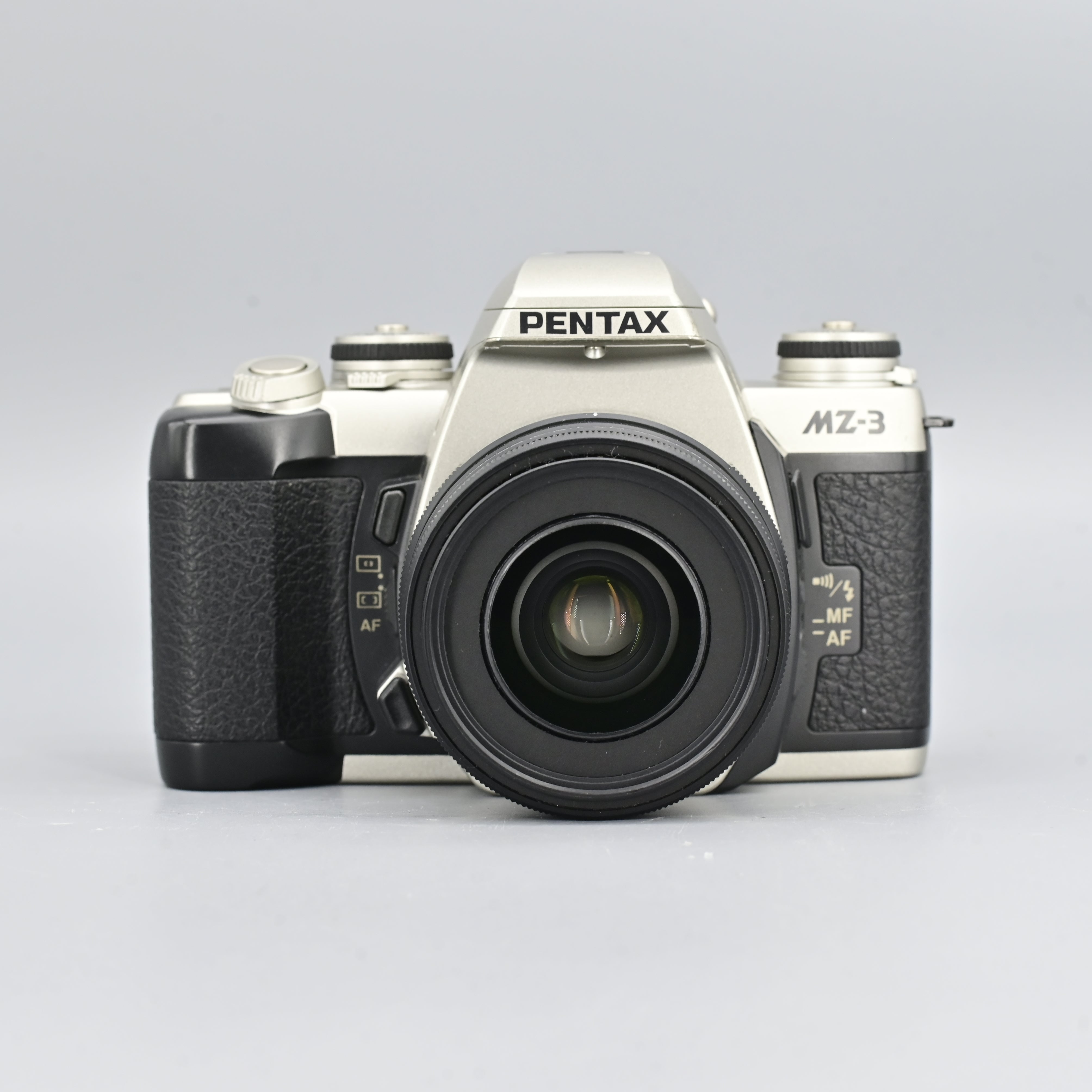 Pentax MZ-3 + SMC 35mm F2.4 AL Lens – SHOWA