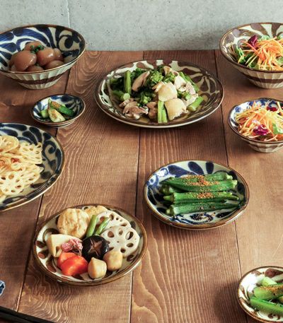 中国磁州窯 浮き彫り 唐草模様 22cm皿 2枚セット 中国磁州窯 浮き彫り