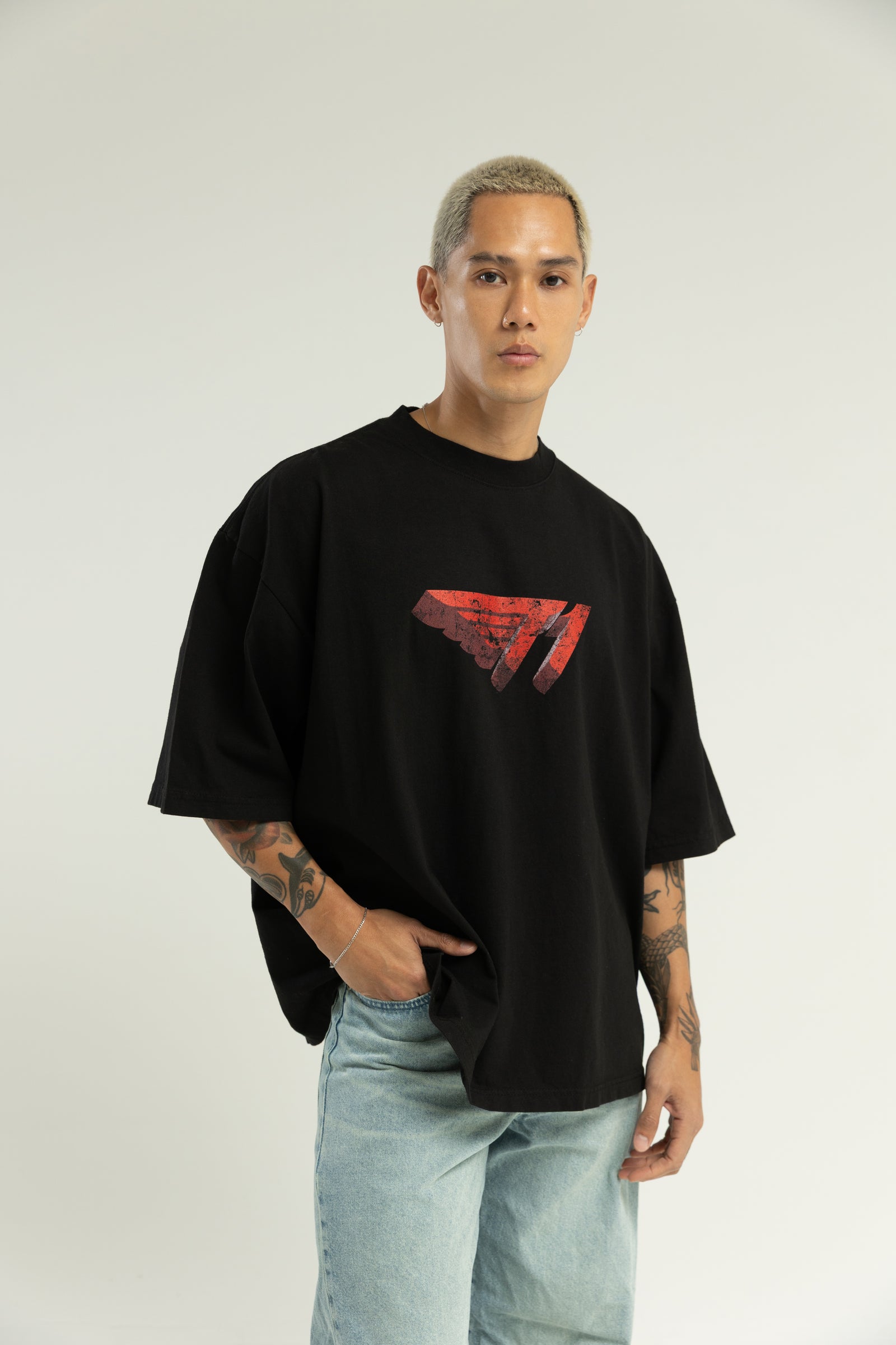 T1 3D Drop Shoulder T-Shirt- Black – T1 Shop