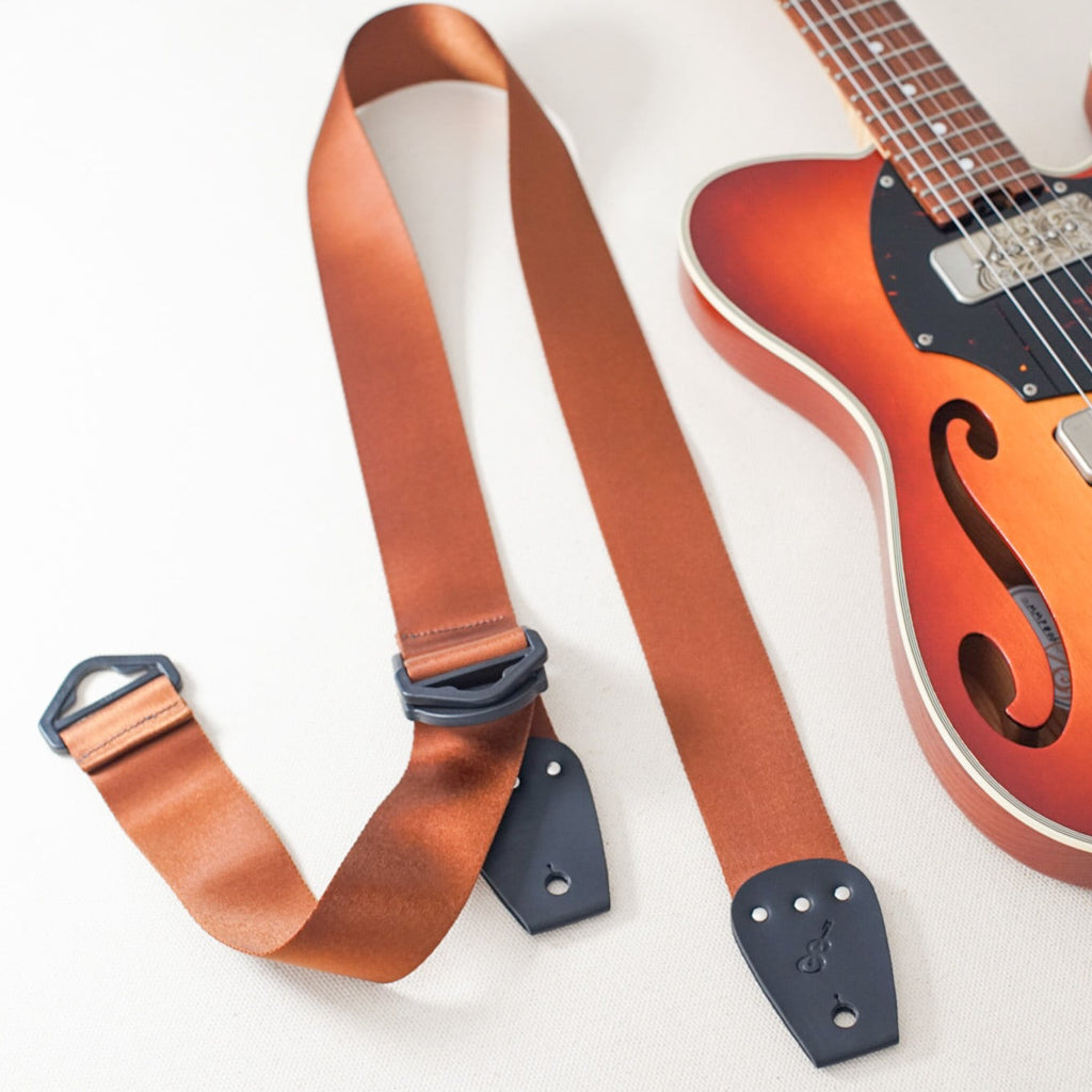 Charvel エレキギター (純正ストラップ付き） Charvel エレキギター