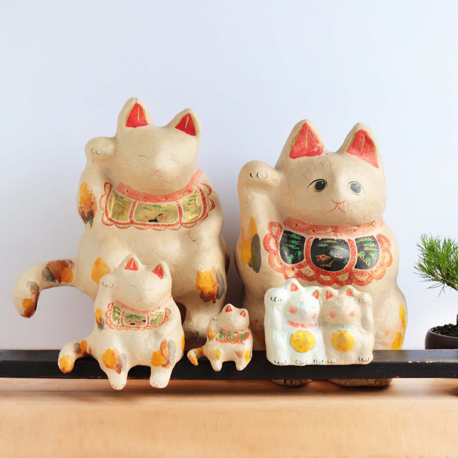 めでたや】張り子 おおらか招き猫 大 – めでたやオンラインショップ