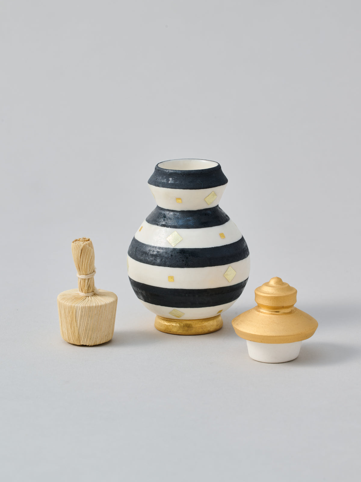 TOMOKO TAKAHASHI｜高橋朋子 – Numero CLOSET