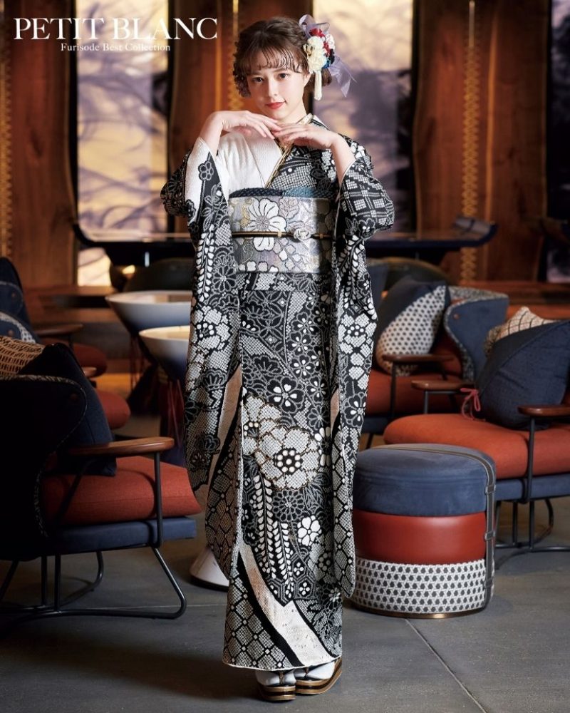 プチブラン 絞り柄振袖（白黒染め分けのモノトーン×絞り柄）23023