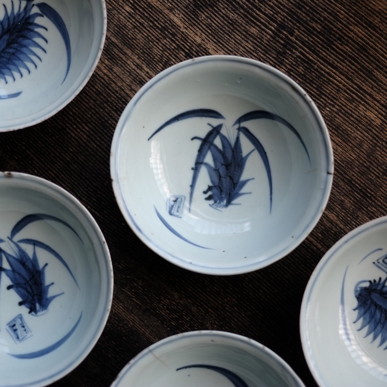 古染付 青花 蘭図深鉢皿 (明朝末期-清朝初期) – 逢季荘