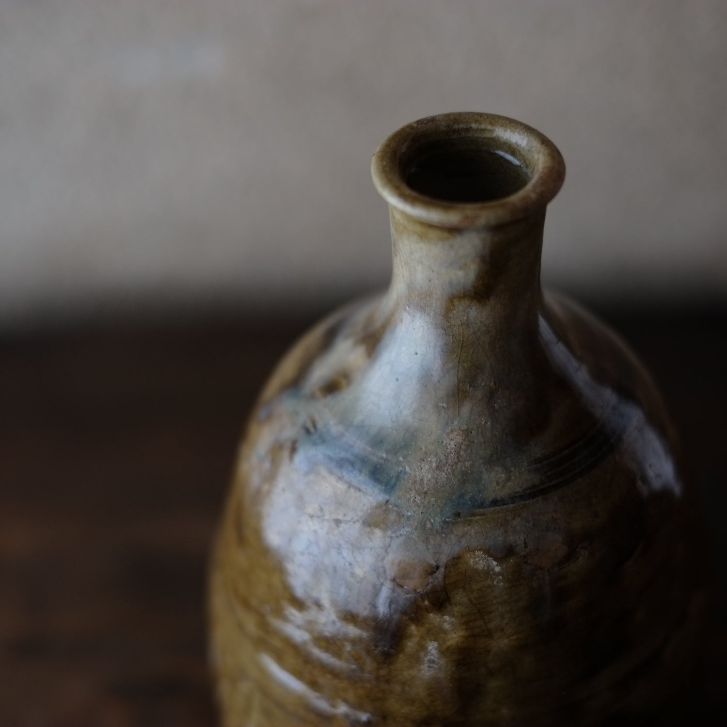 江戸時代後期 古瀬戸古美濃系 古織部 織部釉 花文 家紋 鉄絵付け 徳利