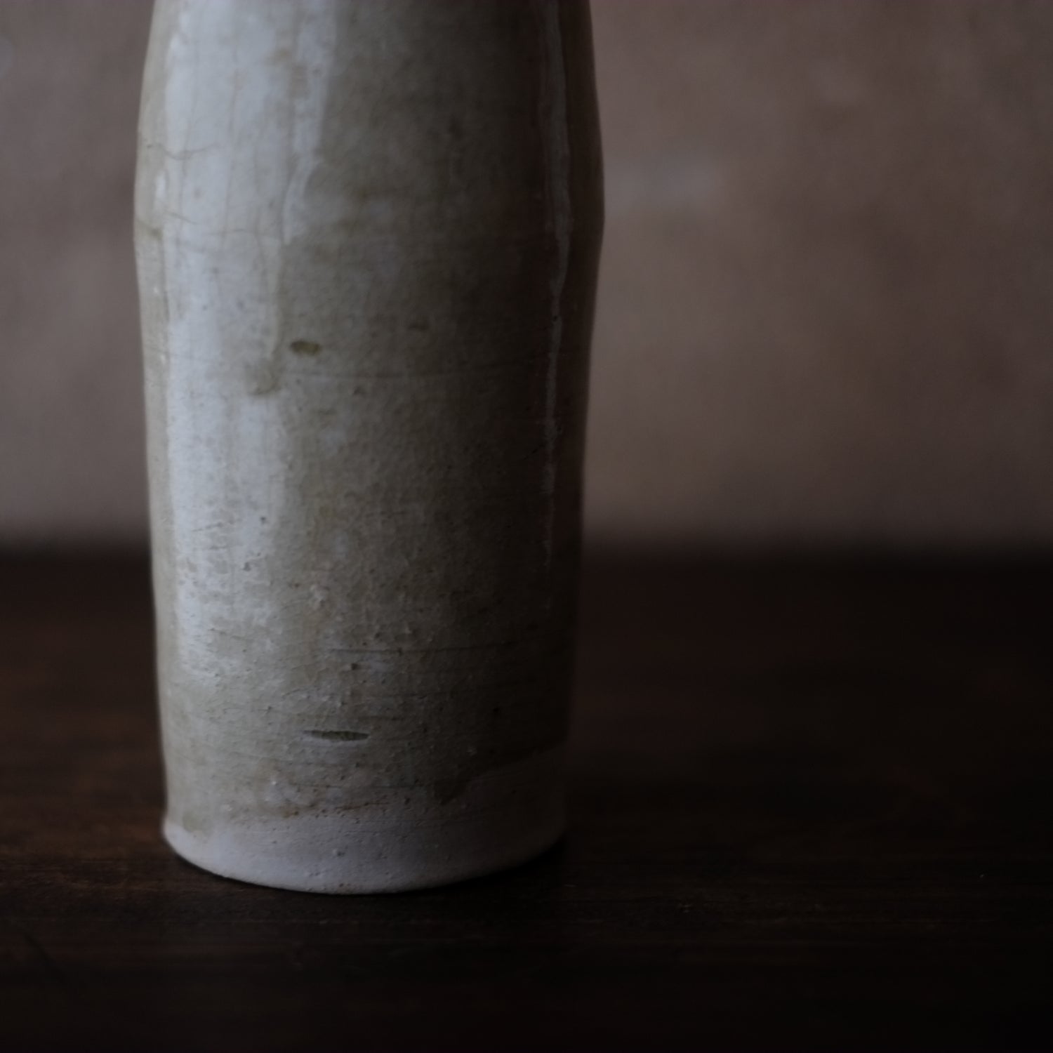 ひしゃげ灰釉徳利 瀬戸・美濃 (江戸時代) – 逢季荘
